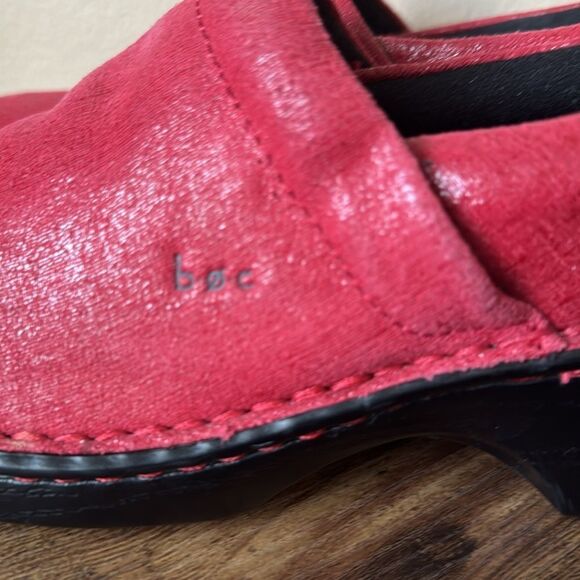NWOB: BOC Born Concept Red Casual Textured Slip on Clogs Women's Size 9 - Picture 4 of 11